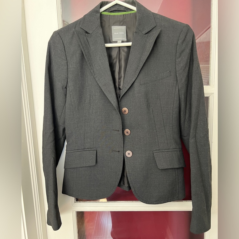 Ladies tailored jacket